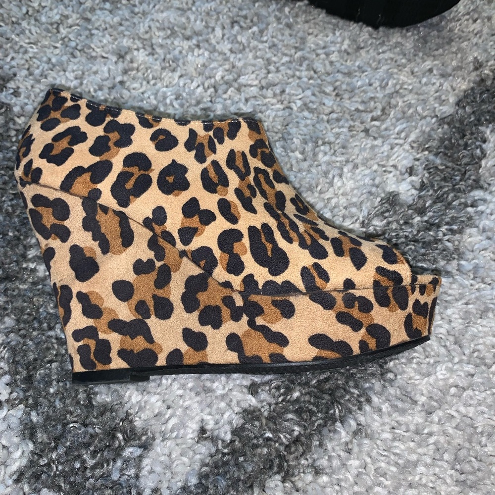 Leopard Print Wedge